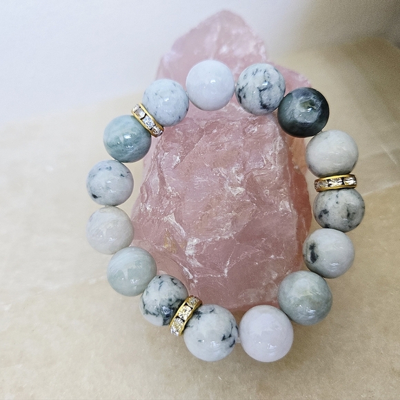 100% Genuine Jadeite Jade Beaded Bracelet NWT - Picture 1 of 6